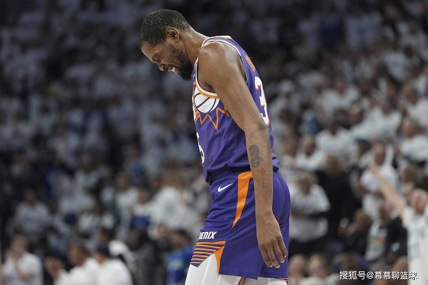 关于这也行？杜兰特在皇家马德里比赛中突破纪录杜兰特在TES比赛中悬念迭起，浙江稠州关键时刻防线松动的信息